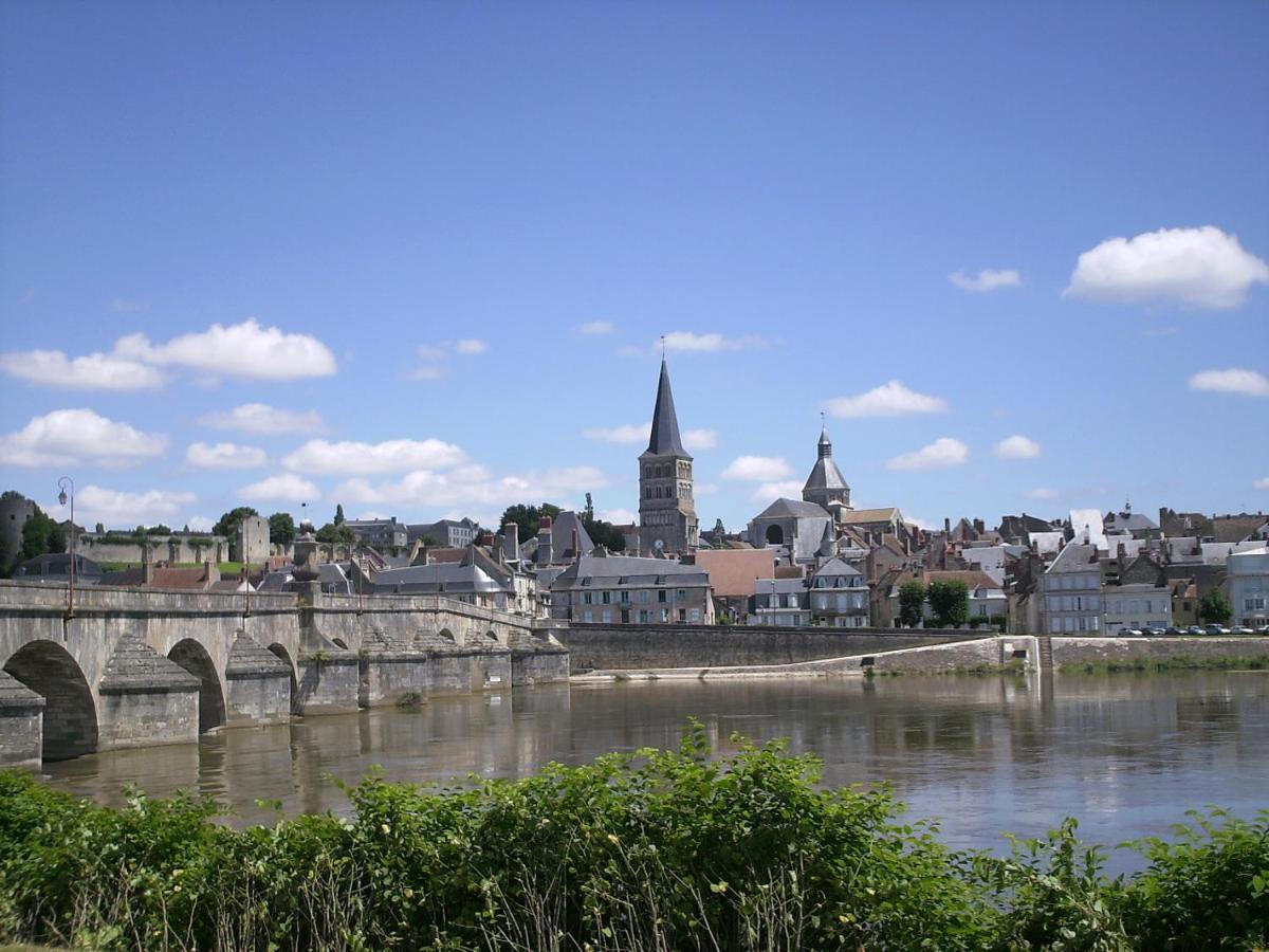 Maison De La Loire La Charité-sur-Loire Dış mekan fotoğraf